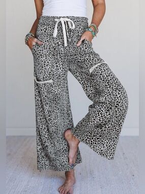 ♥️Hello Gorgeous! Animal Print Wide Leg Terry Knit Pants